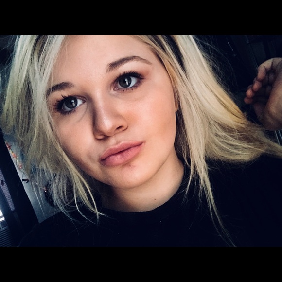 Meet your Posher, Lily - Picture 1 of 1